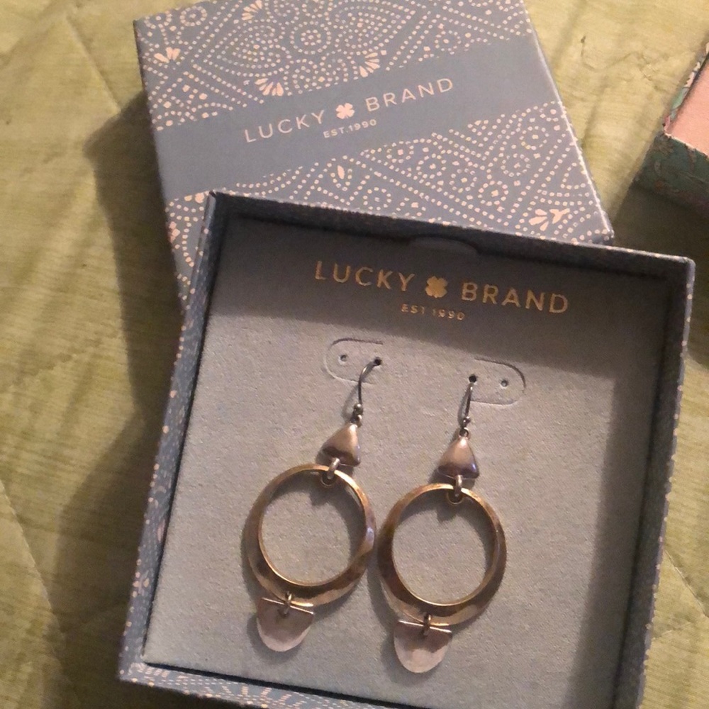 Two tone fun jewelry set